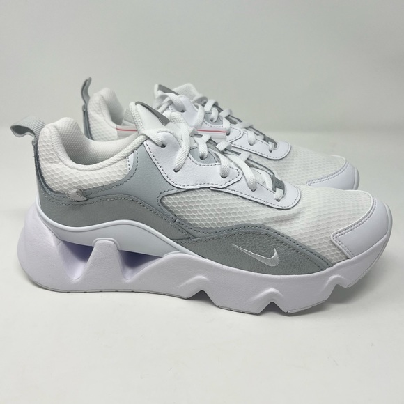 Nike Women RYX 365 II White / Metallic Platinum Sneaker Women’s size 8 - Picture 5 of 8